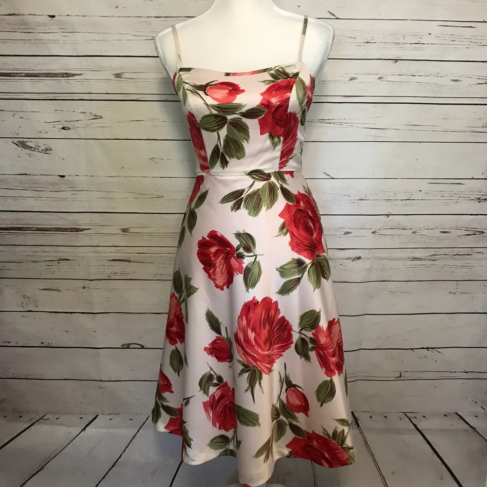 Notice floral dress with adjustable straps